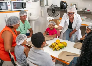 CER IV realiza oficina especial do Dia das Crianças com foco em alimentação, inclusão e reabilitação