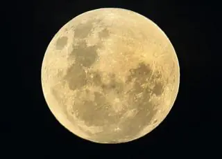 China constrói ‘lua’ artificial para economizar na conta de luz