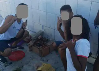 Churrasco em pátio de escola ganha repercussão nos meios de comunicação