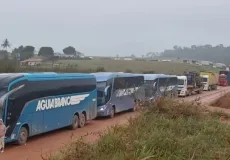 Chuvas agravam situação do desvio da BR-101 em Santa Maria Eterna; trecho se torna quase intransitável
