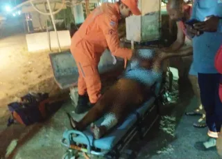 Ciclista é atropelada por carreta em Teixeira de Freitas e motorista foge sem prestar socorro