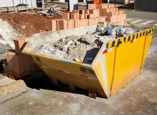 Cidade limpa é responsabilidade de todos: Prefeitura reforça orientação sobre descarte correto de entulhos em Lajedão