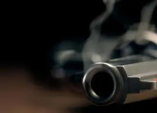 Cigana é encontrada morta com tiro na cabeça dentro de casa em Teixeira