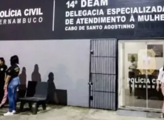 Cinco adolescentes são apreendidos por suspeita de estupro coletivo contra alunas dentro de escola 