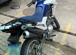 CIPE/MA apreende  moto clonada em Posto de Combustível no bairro São Lourenço 