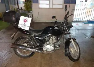 CIPE-Mata Atlântica recupera moto furtada em Stª Cruz Cabrália