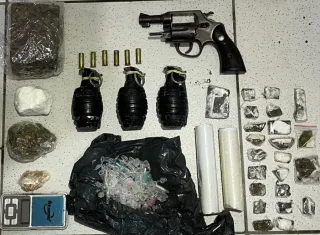 CIPT-ES apreende granadas, arma de fogo, drogas e veículo em Porto Seguro