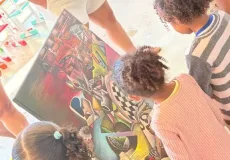 CMEI Isael de Freitas Correia promove encontro entre crianças e a arte de Wesley Brizon