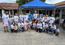 Colaboradores da Suzano e JSL doam mais de mil fraldas em visita ao Lar dos Idosos de Teixeira de Freitas