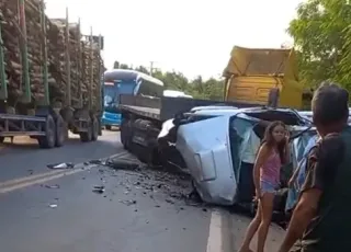 Colisão entre caminhão e SW4 deixa mortos na BR-101 entre Teixeira e Itamaraju