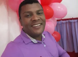 Colisão entre carro e caminhão deixa homem morto na BA-698, em Mucuri