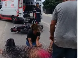 Colisão entre duas motos deixa três feridos em estado grave na BR-101, em Teixeira de Freitas