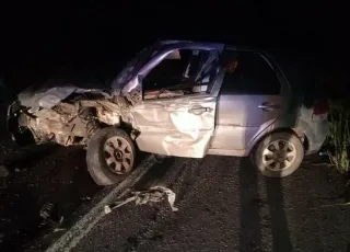 Colisão frontal deixa motorista com grave fratura no fêmur em Nova Viçosa