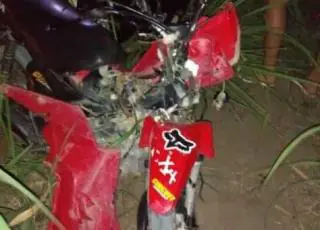 Colisão frontal entre motos deixa duas pessoas com ferimentos graves, em Medeiros Neto