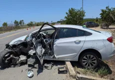 Colisão frontal na BR-101 em Itamaraju deixa uma pessoa gravemente ferida