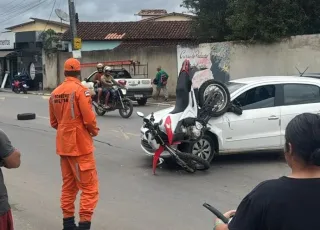 Colisão na Avenida Perimetral não deixa feridos graves, em Itamaraju