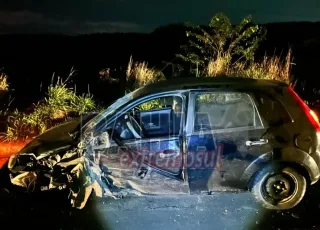 Colisão na BR-101 em Nova Viçosa deixa condutor gravemente ferido; Bombeiros tiveram que resgatar vítima