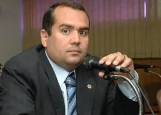 Com 14 prefeitos eleitos,  deputado Sandro Régis sai fortalecido da eleição