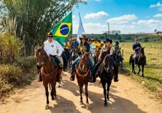 Com bênção na Igreja Matriz, Cavalgada do Vaqueiro celebra tradição em Ibirapuã