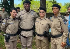 Comandante da 87ª CIPM participa de solenidade de aposição de luvas dos novos subtenentes da Unidade em Porto Seguro