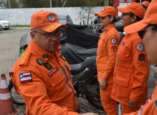 Comandante Regional visita o 18ºBBM em Teixeira de Freitas