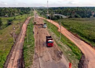 Começam as obras para correção de depressões na BA-698, em Mucuri