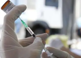 Começam campanhas de vacinação contra pólio e de multivacinação