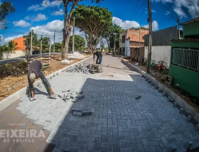 Comunidade da Palhinha ganha nova pavimentação com bloquete intertravado em Teixeira de Freitas