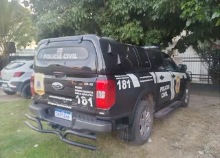 Condenando por estupro de vulnerável e suspeita de tráfico são presos em Prado