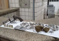 Confronto armado resulta em morte e apreensão de armas e drogas em Teixeira de Freitas