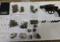 Confronto com a PM termina com suspeito morto e apreensão de drogas em Teixeira de Freitas