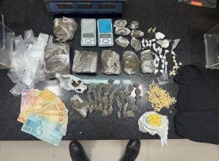 Confronto com a PM termina com três suspeitos detidos e drogas apreendidas em Eunápolis