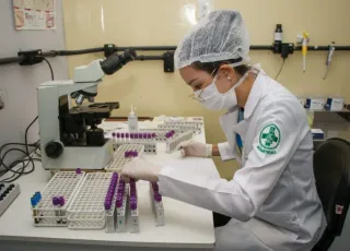 Conheça equipamentos utilizados para a realização de exames na unidade regional do LACEN em Teixeira de Freitas