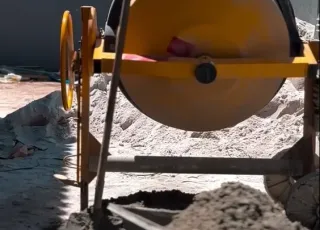 Construção da Escola Municipal de Educação Infantil Tia Joca avança em Alcobaça