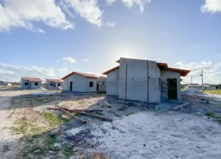 Construção  das 95 casas para famílias afetadas pelas chuvas segue avançando em Prado