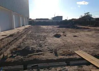 Construção de quadra externa de Centro de Iniciação ao Esporte é iniciada
