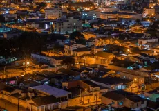 Consulta pública para projeto de iluminação pública em Teixeira de Freitas ocorre até o dia 31 de dezembro; saiba como participar