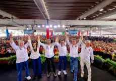 Convenção de Jerônimo reúne mais de 30 mil pessoas e mostra a grande força do time de Lula na Bahia
