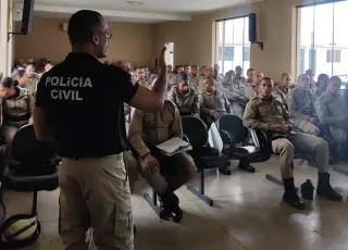 Coordenador da 8ª COORPIN , delegado Ricardo Amaral  realiza palestra de capacitação para novos soldados da PMBA