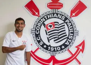 Corinthians anuncia a contratação do equatoriano Sornoza