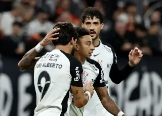 Corinthians derrota Peñarol para seguir 100% na Libertadores