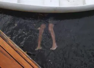 Corpo de mulher é encontrado boiando no terminal de balsas de Arraial D’ajuda