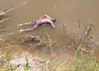 Corpo é encontrado dentro de rio próximo a conjunto habitacional em Itamaraju, veja vídeo