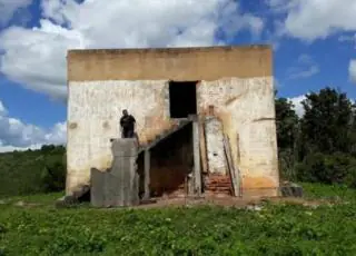 Corpo sem cabeça é encontrado em fazenda de Eunápolis