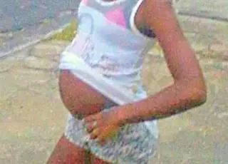 Criança de 10 anos realiza aborto de gêmeos após estupro em MG