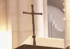 Cruz da Primeira Missa no Brasil chega a Porto Seguro para celebrações dos 525 anos