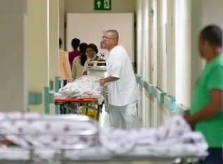 Dados do TCE e expansão da rede estadual contrariam discurso de ACM Neto sobre regulação na Bahia