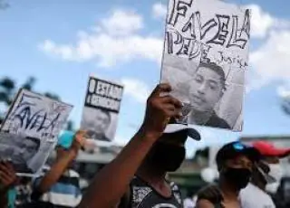 Dados inéditos comprovam que negros são o alvo da letalidade policial nos cincos estados monitorados pela Rede de Observatórios
