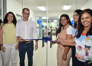 De aluno a prefeito: emoção marca entrega da nova Escola Recreio em Teixeira de Freitas