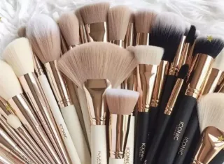 De quanto em quanto tempo devemos trocar o pincel de maquiagem?  